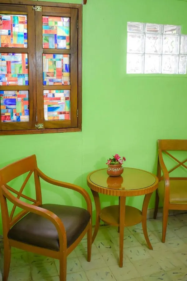 Cancun Guest House 6