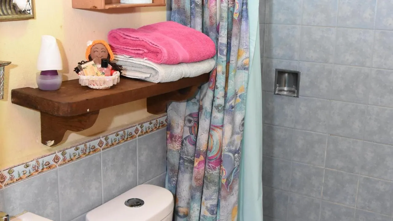 Cancun Guest House 6